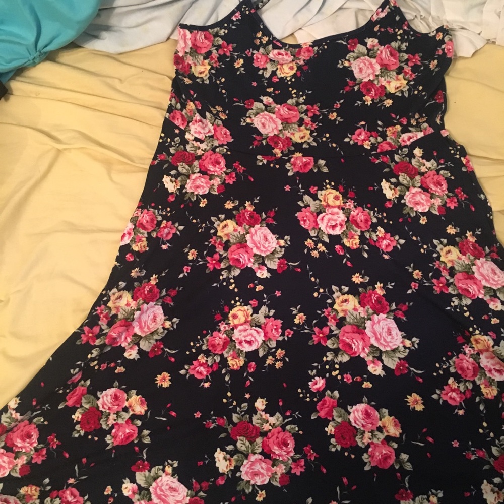Women’s sun dress 👗